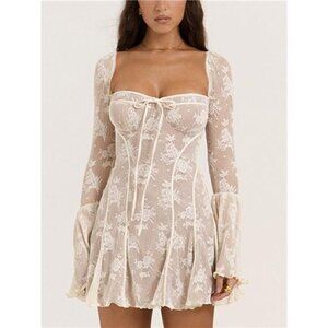 Sweetheart Neck Lace Mini Dress